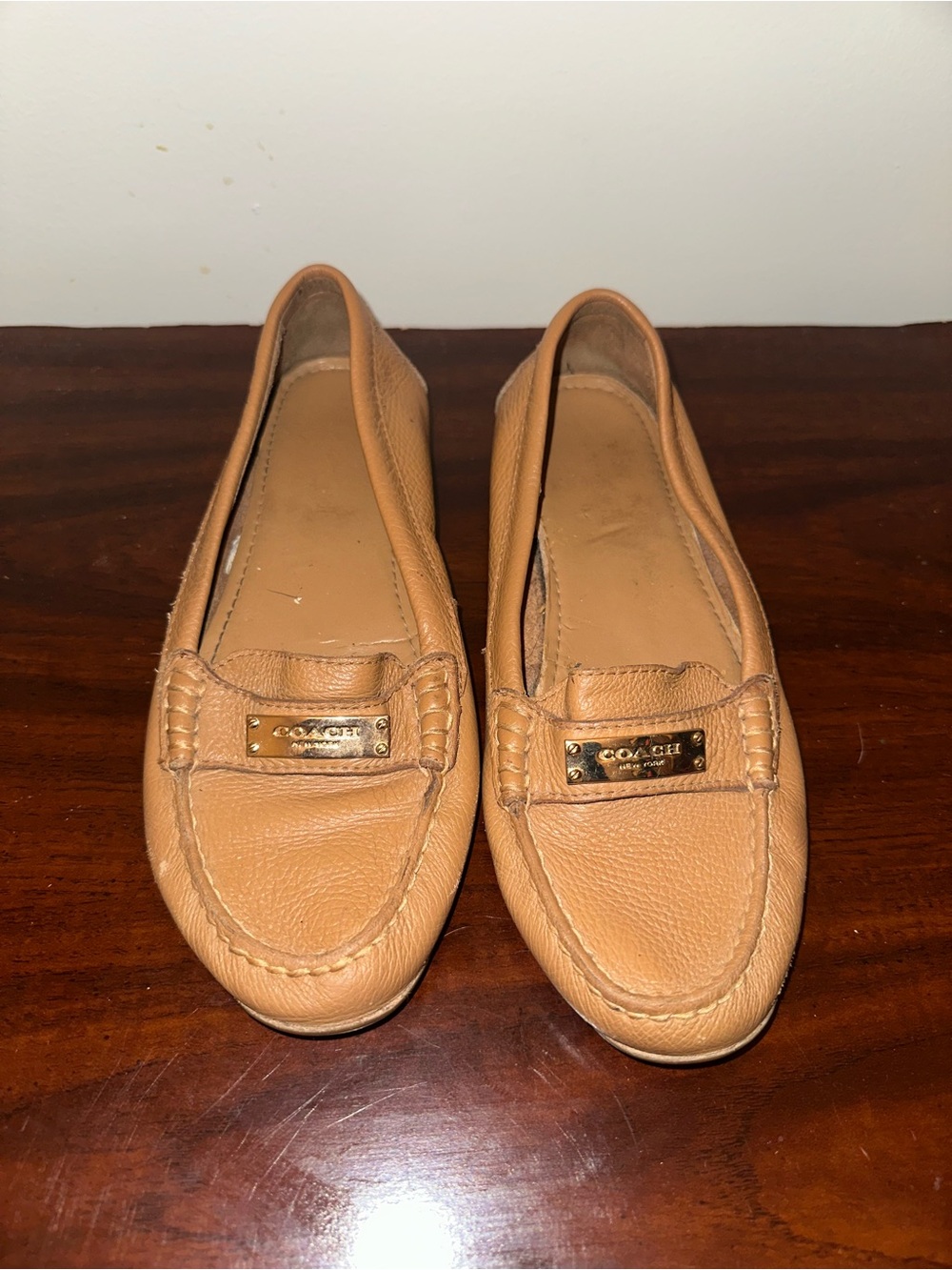 Coach Frederica Tan Leather Moccasin Loafers - Classic Slip-On Flats size 6.5
